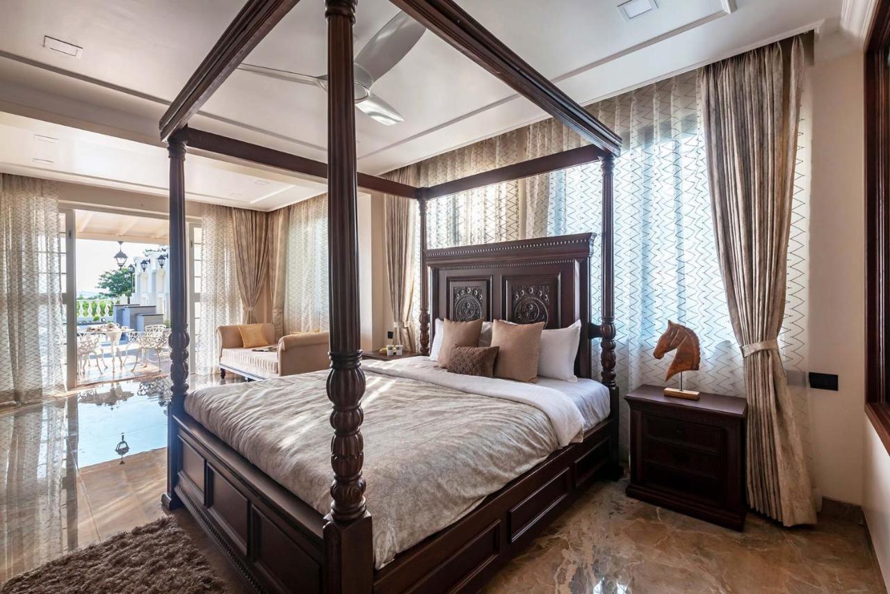 Stayvista'S Lake La Vie - Tranquil Lake-View Villa Amidst Farmland With Pool And Poolside Gazebo - Proximity To Sula Нашик Екстериор снимка