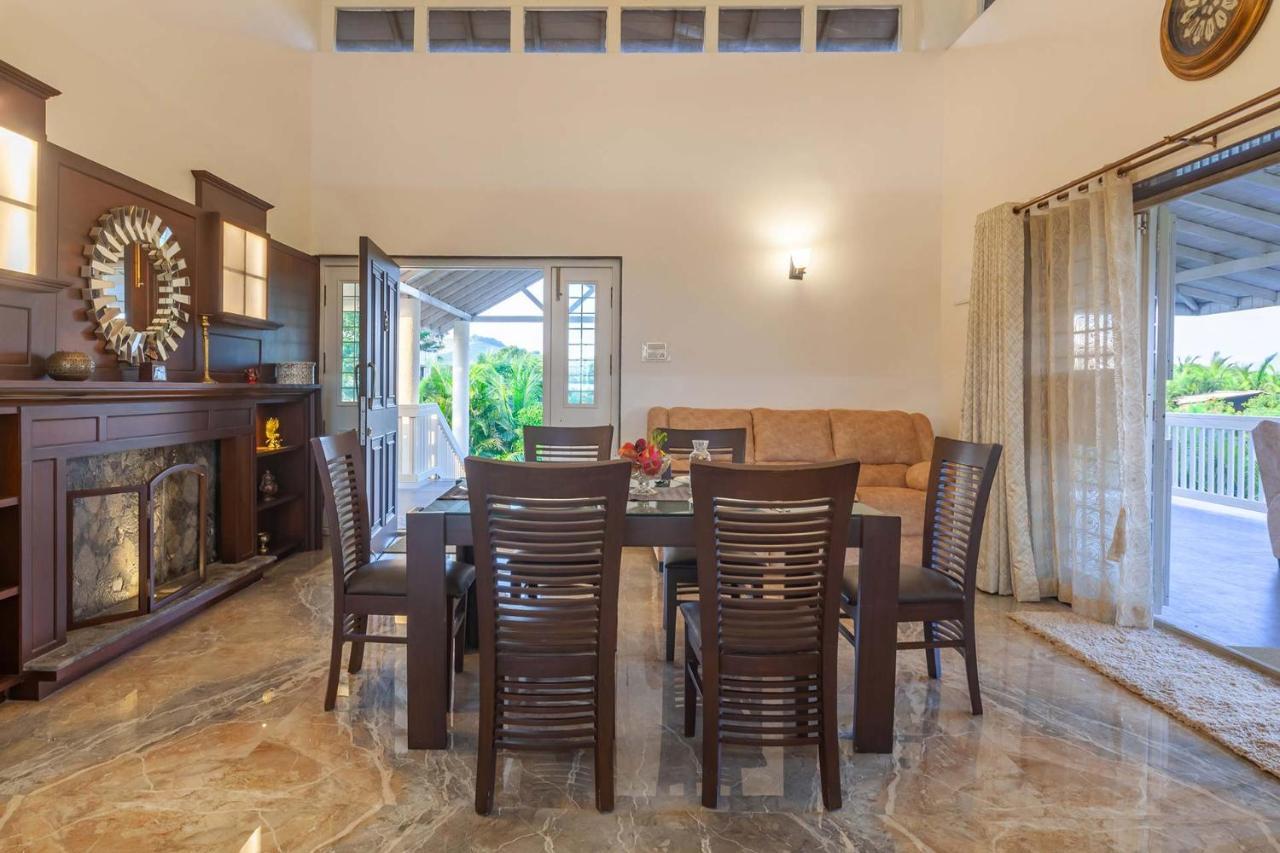Stayvista'S Lake La Vie - Tranquil Lake-View Villa Amidst Farmland With Pool And Poolside Gazebo - Proximity To Sula Нашик Екстериор снимка