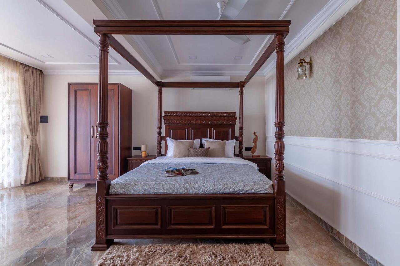 Stayvista'S Lake La Vie - Tranquil Lake-View Villa Amidst Farmland With Pool And Poolside Gazebo - Proximity To Sula Нашик Екстериор снимка